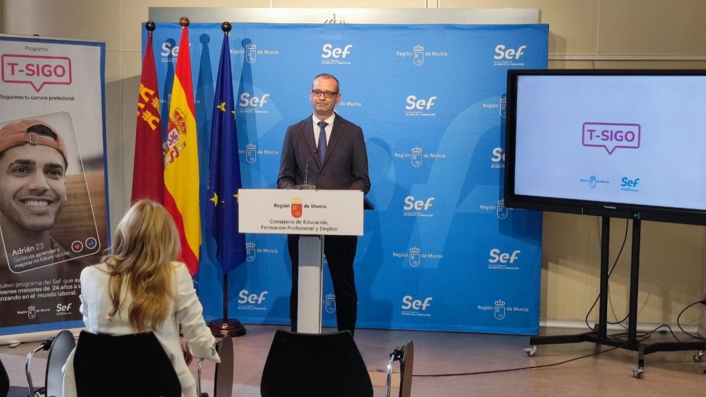El Gobierno regional captará a jóvenes que abandonaron sus estudios para que continúen su formación