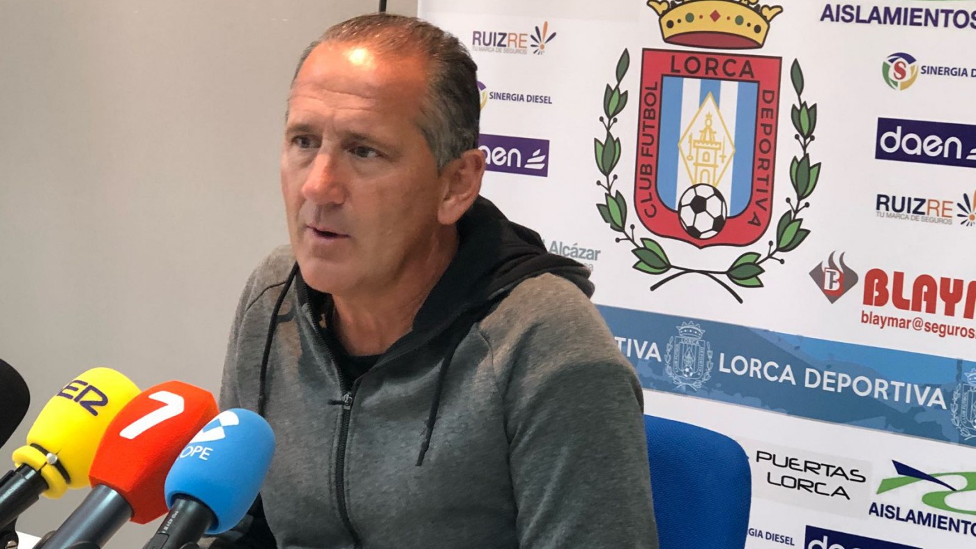 Palomeque es destituido tras la derrota del Lorca Deportiva 2-4 ante el San Fernando