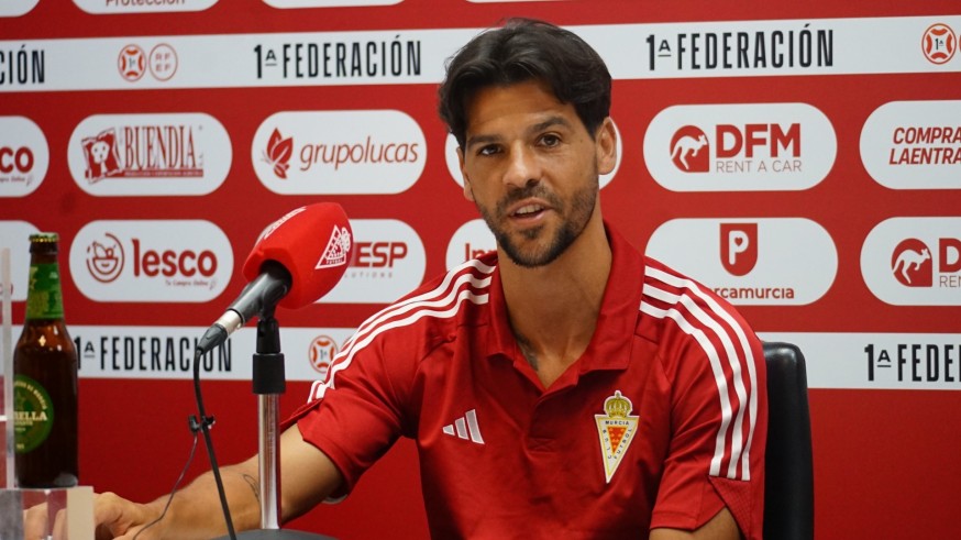 José Ruiz: "Vuelvo a un club muy grande que está totalmente renovado para bien"