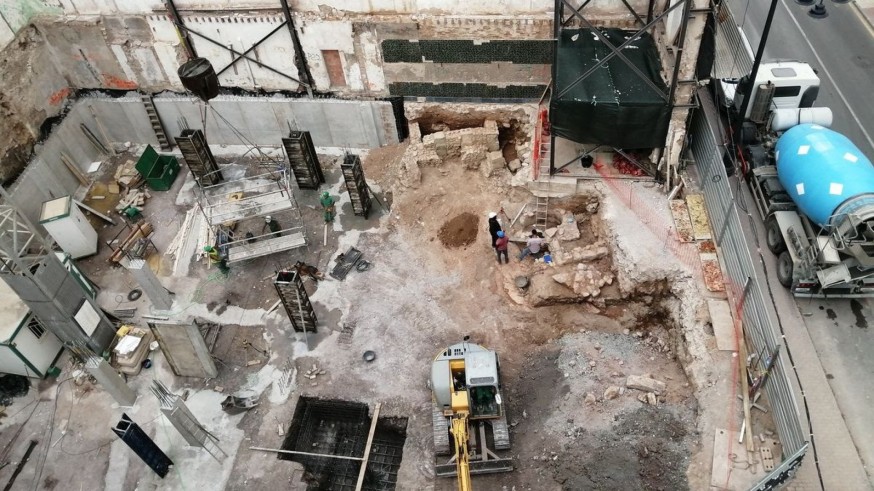 Denuncian la destrucción de un muro de época púnica en una construcción en Cartagena