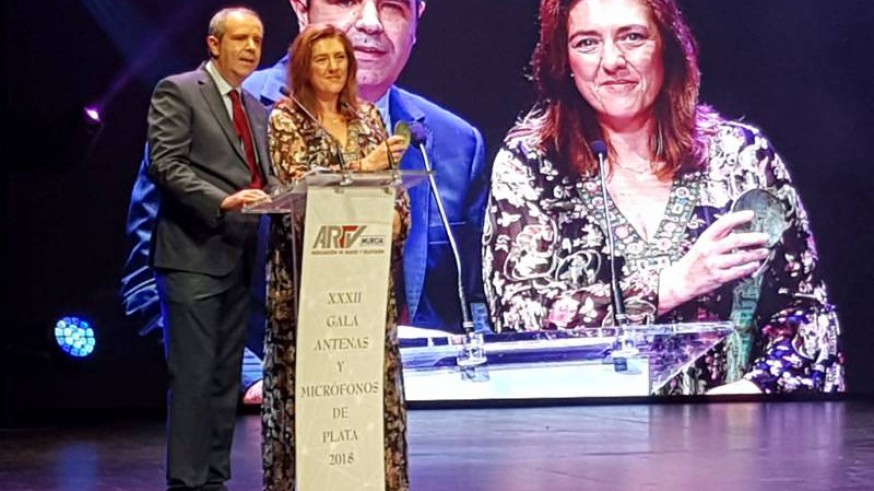 Chema Díaz y Lola Martínez, de ORM, recogen el premio