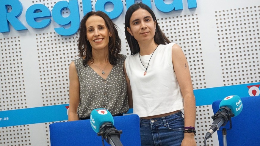 Café para dos. Con Ana Salar y Elisa Serrano, graduada en Periodismo, hablamos de la mujer y el Mundial de Fútbol, el deporte o la prensa deportiva