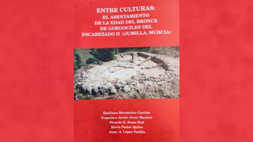EL MIRADOR. La Academia de Alfonso x el Sabio comienza una colección de libros de arqueología con un trabajo dedicado a la Edad del Bronce de Jumilla