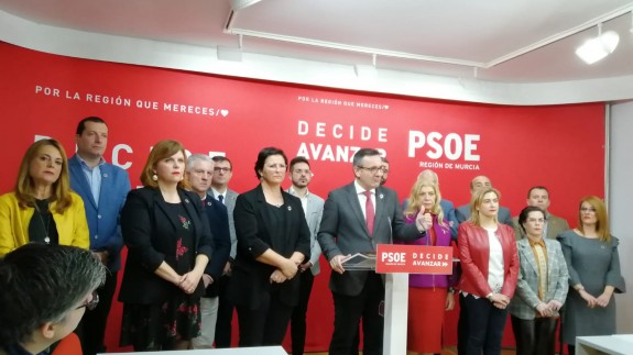 El PSOE ofrece su apoyo para la aprobación de los presupuestos si el gobierno elimina el 'pin parental'
