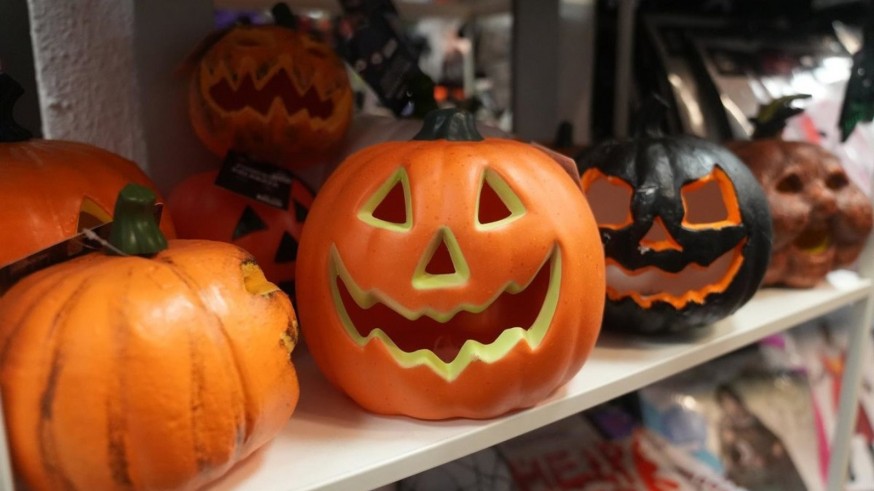 Llega la noche de Halloween con el fin del tercer día de luto por el accidente del tren