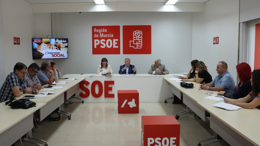 El PSRM-PSOE se compromete a reducir las listas de espera sanitarias