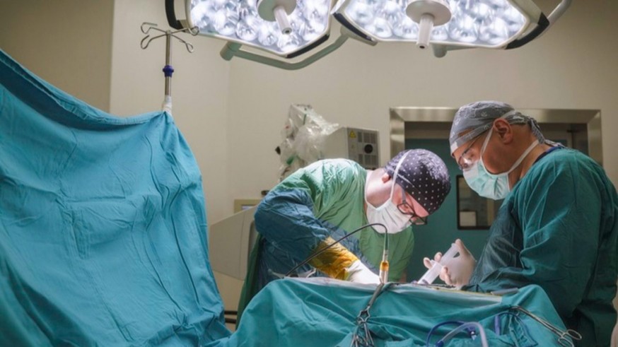 Casi 850.000 personas esperan una intervención quirúrgica en España