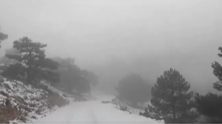 Vuelve la nieve al macizo de Revolcadores en Moratalla