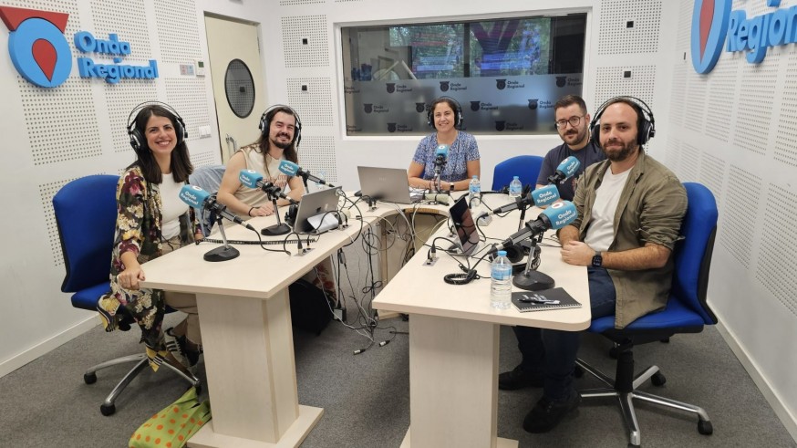 Divulgar la historia con humor, pero con rigor