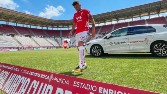 Andrés Carrasco: "Jugar en este club es un sueño hecho realidad"