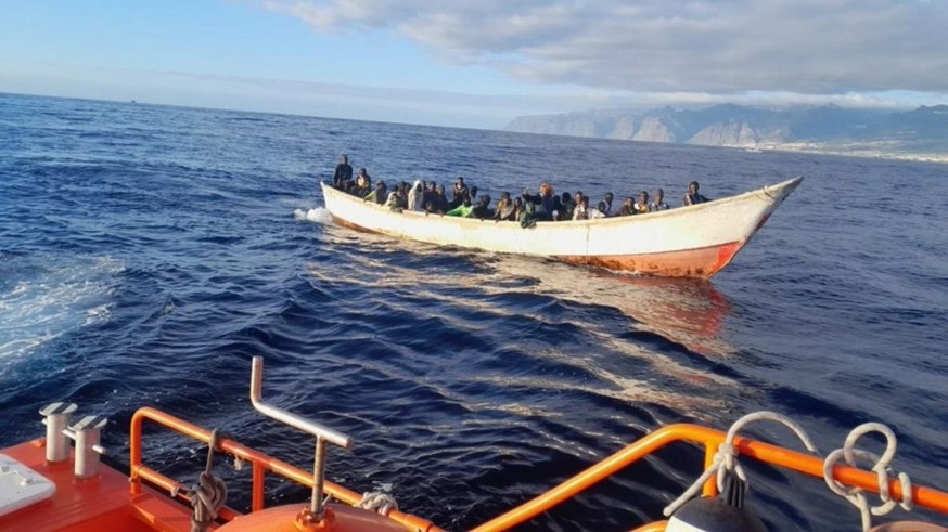 Interceptan una patera con 24 migrantes a 13 millas de Cartagena