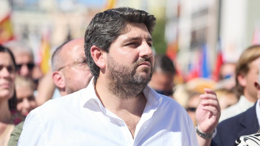 López Miras defiende el documento marco de su partido como base para pactar en Extremadura y Aragón