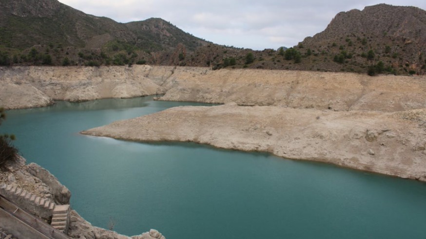 La Mesa del Agua teme una desbandada de empresa agrícolas por la sequía