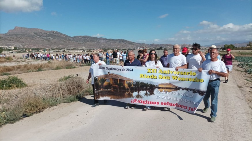 Unas 200 personas marchan en Lorca en el aniversario de la riada de San Wenceslao 