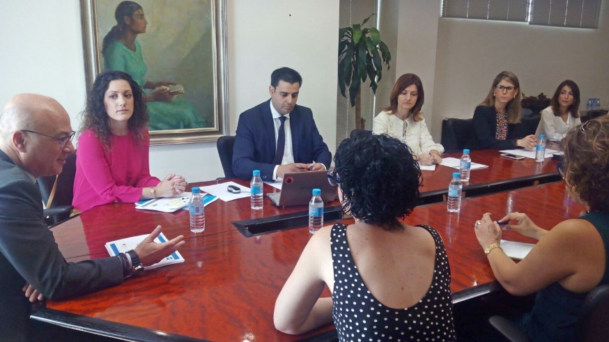 Jornada de seguimiento del protocolo de inserción de mujeres