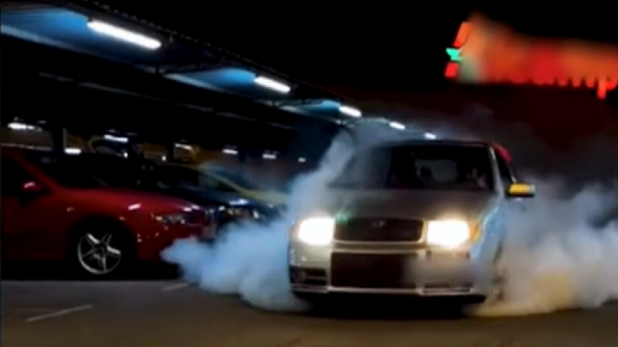 Un conductor de 30 años acaba en Los Arcos tras un accidente de madrugada