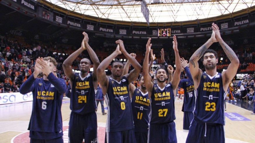 El UCAM Murcia CB vence a Valencia Basket 73-84 
