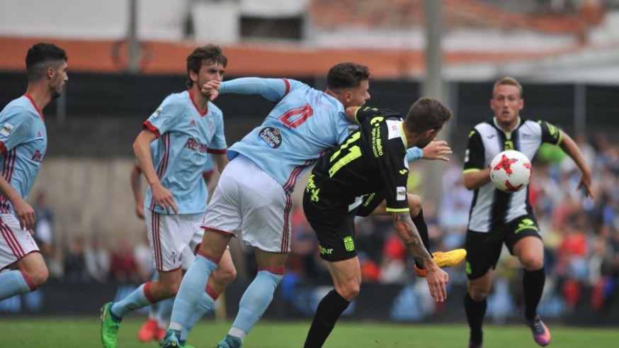 El Cartagena empata a cero en la ida de semifinales de playoffs de ascenso ante el Celta B 