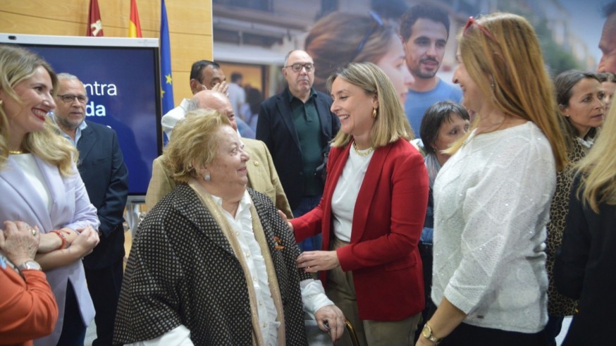 El Gobierno regional activa el teléfono 065 contra la soledad no deseada en mayores