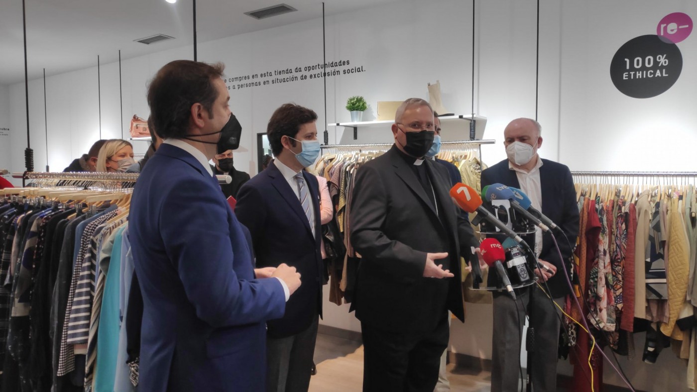 Cáritas abre en Murcia 'MODA-RE', su segunda tienda de ropa en la Región