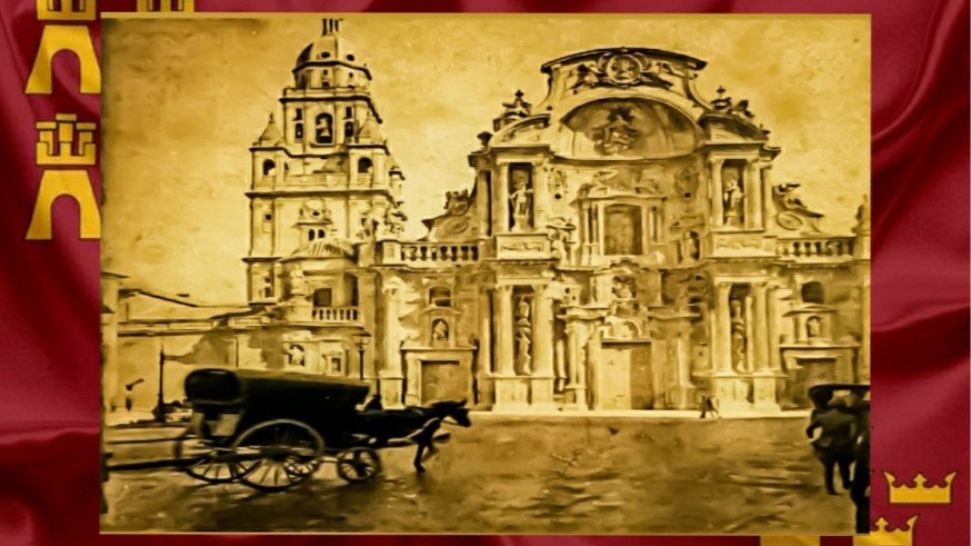 PLAZA PÚBLICA. 'Imágenes antiguas de Murcia y sus murcianos. La Historia'