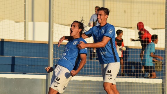 Edu Ubis celebra su gol frente al Toledo