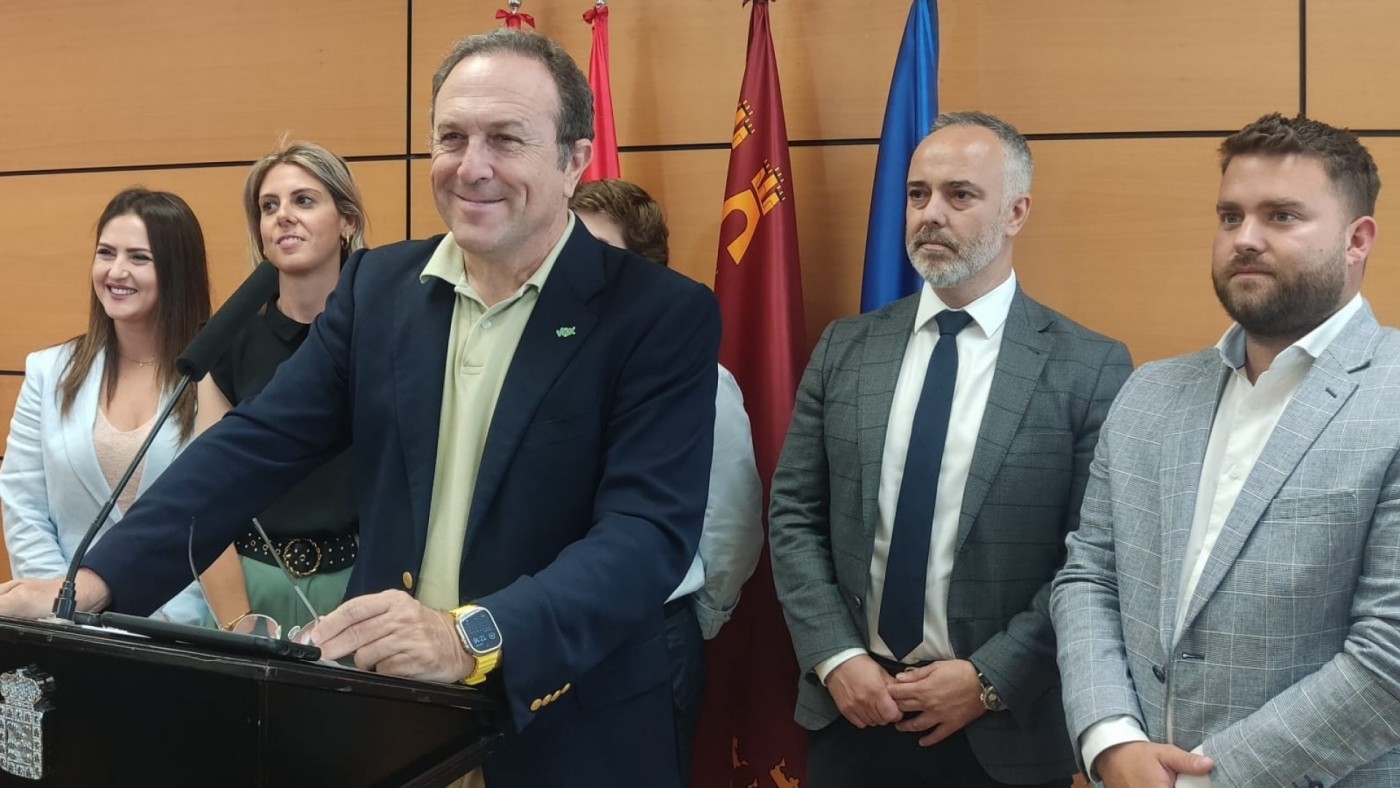 VOX insta a Ballesta a que "paralice" las obras del Plan de Movilidad