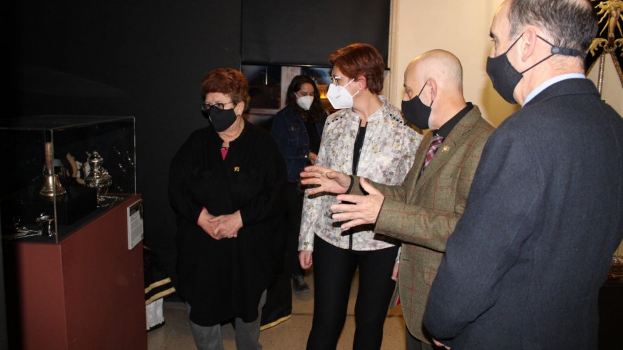 La Alcaldesa de Jumilla en la inauguración de la exposición 