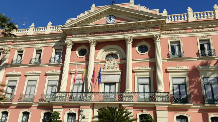 Murcia está entre los ayuntamientos con deficiencias de control en las retribuciones de cargos públicos