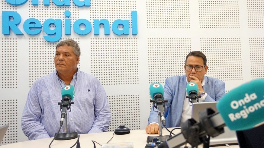 Ramón Labañino, economista, y Alejandro Castro Medina, cónsul de Cuba, nos hablan de las relaciones entre ambos países