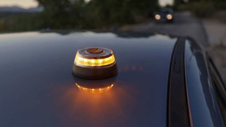 El Astrolabio. La polémica en torno a las balizas V16