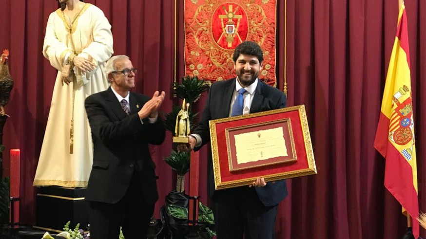 López Miras en la Semana Santa de Yecla