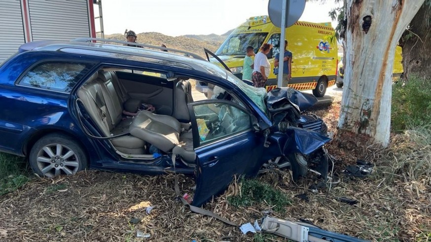 Dos mujeres heridas en un accidente de tráfico en la carretera de Puntas de Calnegre