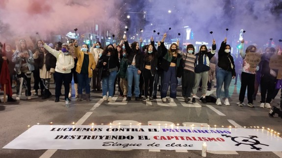 Manifiestos institucionales y concentraciones contra la violencia machista en todos los municipios de la Región de Murcia