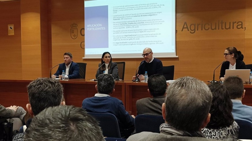 El sector agrario y empresarial, informado sobre las nuevas regulaciones ambientales