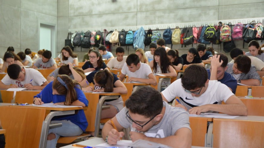 Estudiantes durante las Pruebas de Acceso Universitario.
