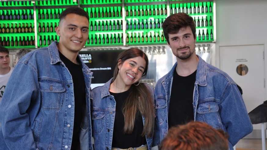 Innovando con la UPCT. Reciclado textil con cultivo de setas