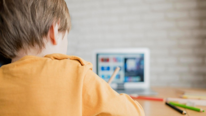 Una mirada sosegada al uso y abuso de las pantallas