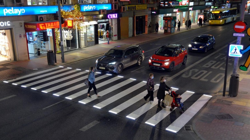 Paso de peatones inteligente en la Avenida de la Constitución. AYTO. MURCIA
