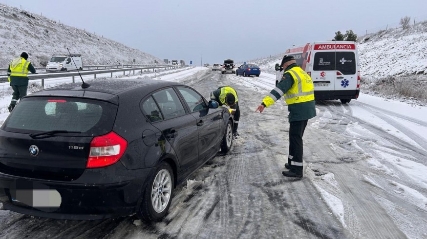 La borrasca Kristin trae nieve desde 600 metros, vientos huracanados y fuerte temporal marítimo