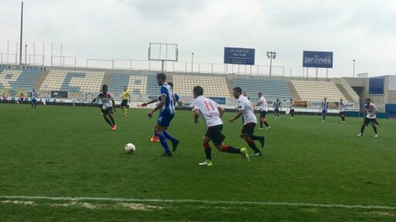 El Lorca Deportiva saca un valioso punto frente al Melilla tras un partido gris