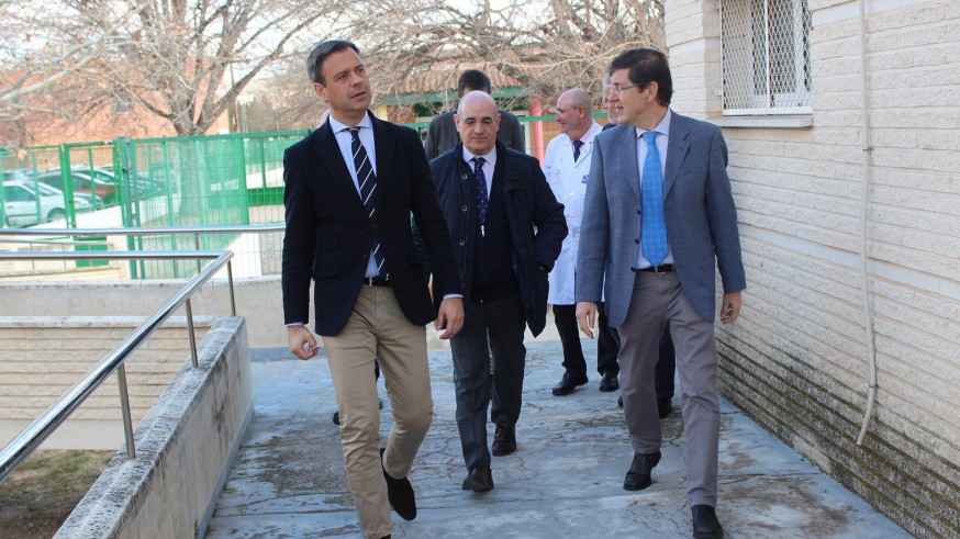 Villegas junto al alcalde de Yecla