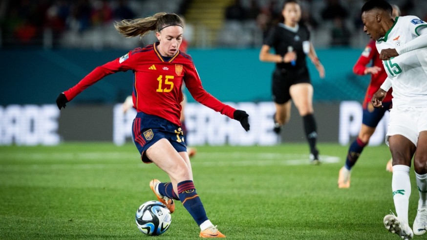 Eva Navarro se luce con dos asistencias en su debut con España en el Mundial