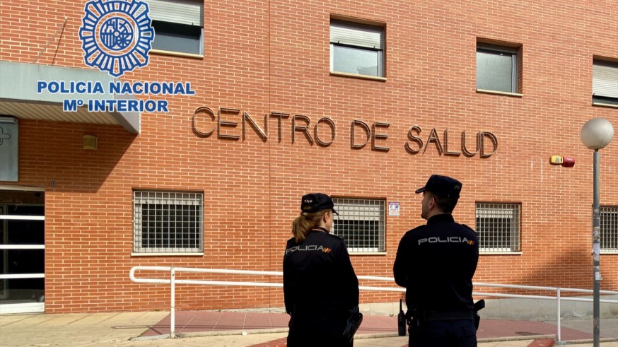 Detenido un hombre por amenazar a una doctora en un centro de salud de Murcia