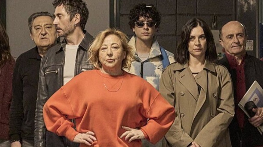 El audiovisual español difumina sus fronteras: El cine y la televisión convergen con los estrenos de "Aída" y "Padre No Hay Más Que Uno"