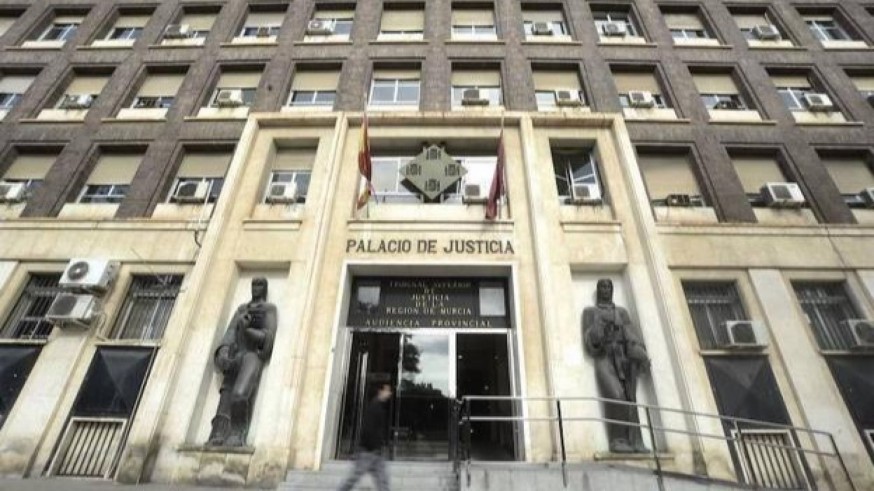 La Audiencia de Murcia rechaza conceder permisos a un agresor sexual condenado a 14 años