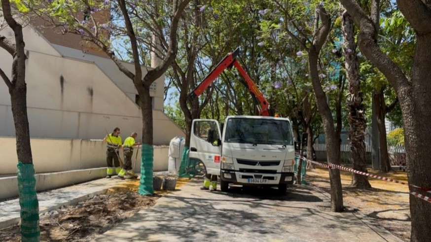 Murcia renueva el pavimento de los exteriores del Palacio de los Deportes