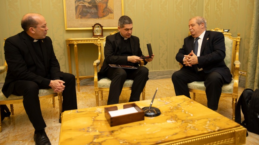 Entregan al Vaticano 70.000 euros de recaudación del Año Jubilar de Caravaca