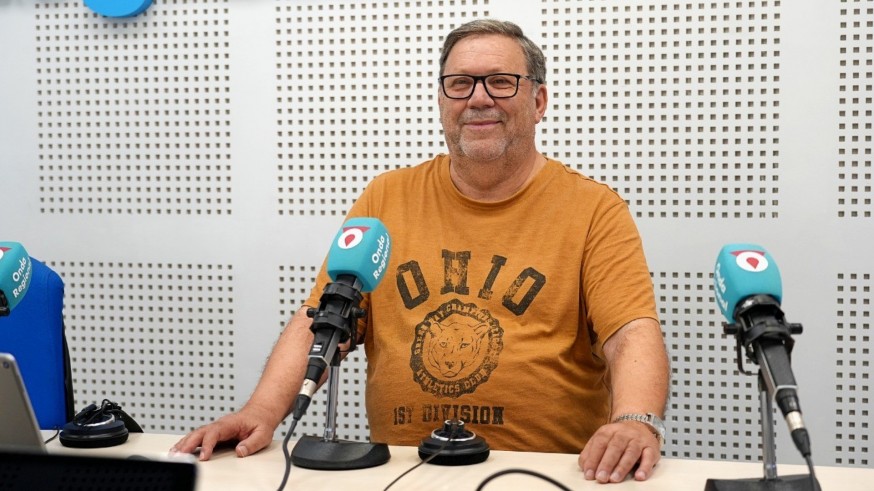 Por sus gustos musicales lo conoceréis: Joaquín, "El Cura", tiene el cielo ganado