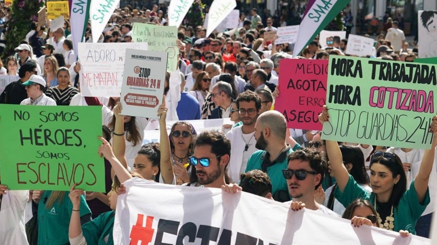 Seguimiento desigual de la huelga médica en Murcia con miles de citas suspendidas